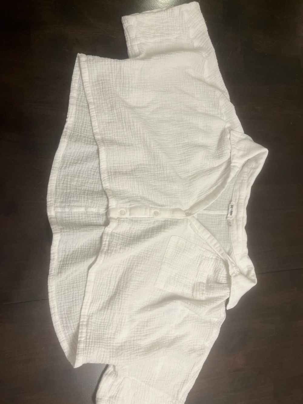 Women’s Cropped Gauze Button-Up top